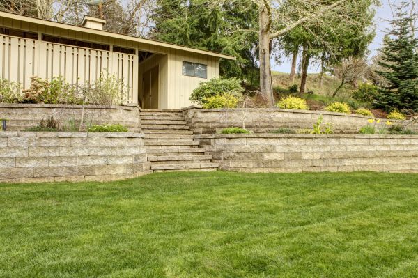 Retaining Wall Construction Service