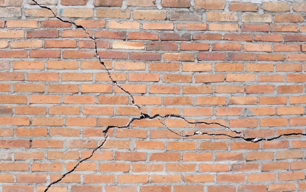 Cracked Brick Repair in Mankato