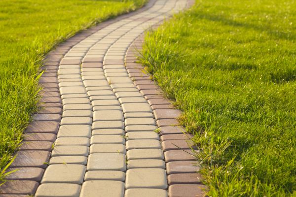 Sidewalk Brick Repair in Mankato